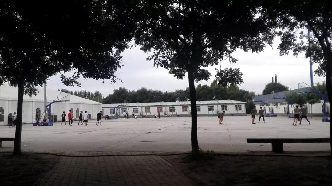 篮球场.jpg